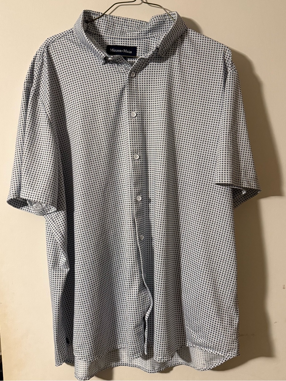Mizzen+Main White Short-Sleeve Button-Up with Navy Dot Grid